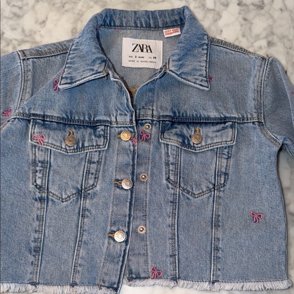 Zara Kids Light Blue Denim Jacket with Pink Bow Accents 3Y - Picture 2 of 8